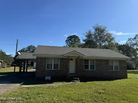 7420 Frank Griffin Rd, Moss Point, MS 39563