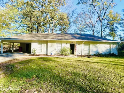 1005 Tanglewood Dr, Clinton, MS 39056