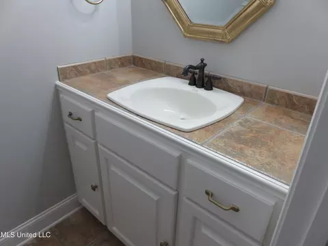 Bath - 208 Crescent H Dr, Terry, MS 39170 photo 4 of 6
