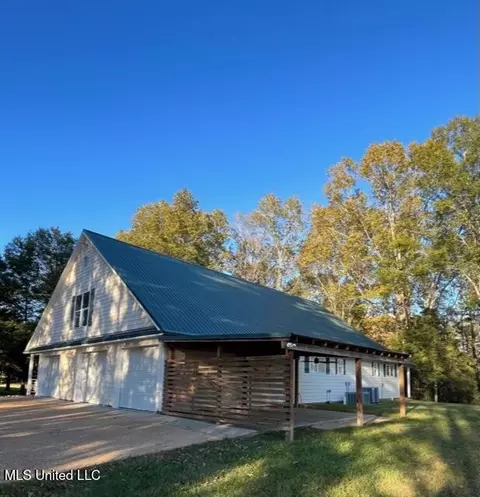 Exterior - 208 Crescent H Dr, Terry, MS 39170 photo 4 of 5