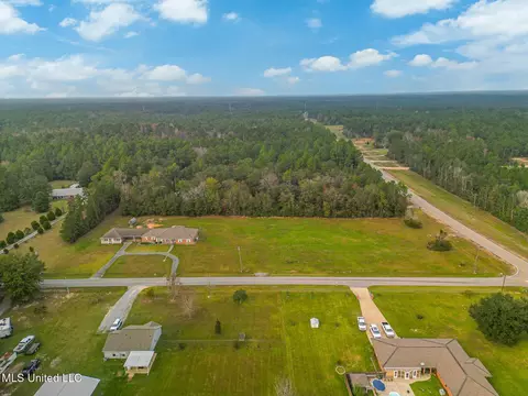 5440 Anna Rd, Saucier, MS 39574 photo 3