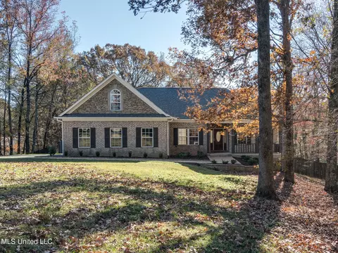 301 Autumn Oaks Dr, Lamar, MS 38642