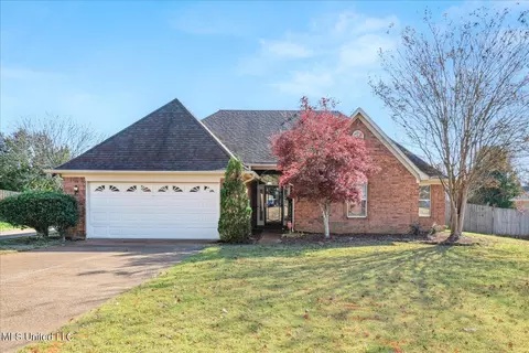 4636 E Alden Lake Dr, Horn Lake, MS 38637