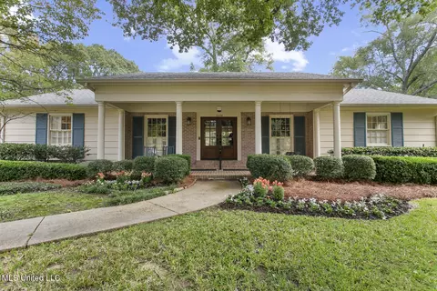 2006 Douglass Dr, Jackson, MS 39211 photo 2