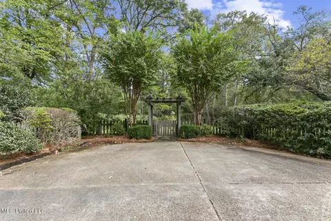 2006 Douglass Dr, Jackson, MS 39211 photo 32