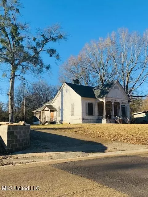 1677 Main St, Fayette, MS 39069