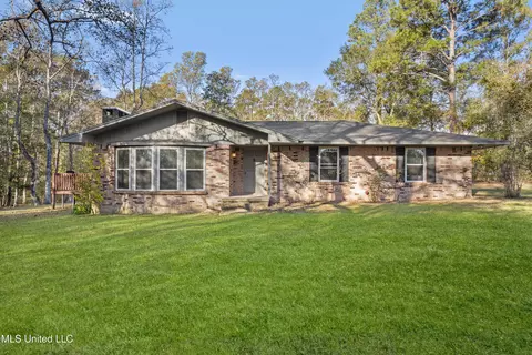 21129 Scarborough Rd, Saucier, MS 39574