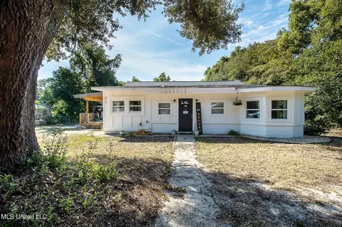 211 28th St, Gulfport, MS 39507