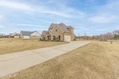 2636 Rodeo Way, Nesbit, MS 38651 photo 3