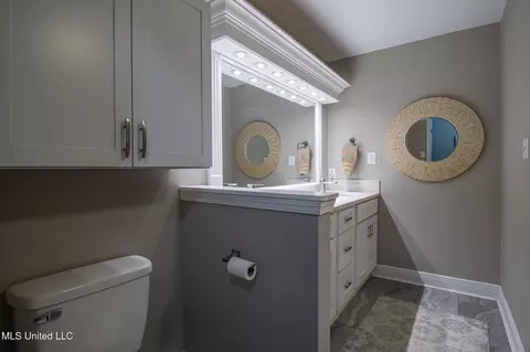 Bath - 2 Briar Patch Ln, Gulfport, MS 39507 photo 3 of 7