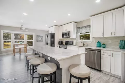 Kitchen - 2 Briar Patch Ln, Gulfport, MS 39507 photo 1 of 2
