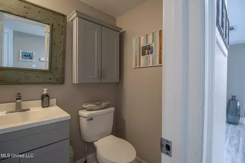 Bath - 2 Briar Patch Ln, Gulfport, MS 39507 photo 1 of 7