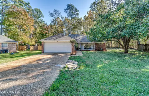 105 Quail Cv, Brandon, MS 39047
