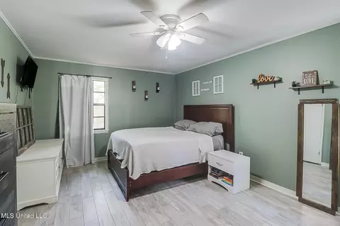 Bedroom - 6200 Juniper Dr, Vancleave, MS 39565 photo 4 of 7