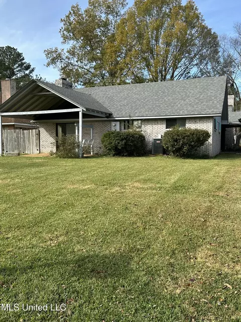 401 Spike Rdg, Canton, MS 39046