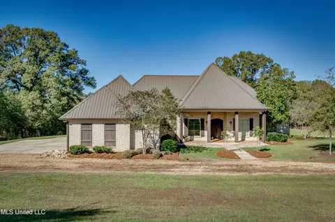 5178 Good Hope Rd, Edwards, MS 39066