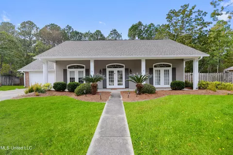 1202 Magnolia Bayou Blvd, Ocean Springs, MS 39564