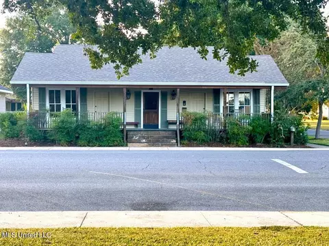 12 N Oak St, Vidalia, LA 71373