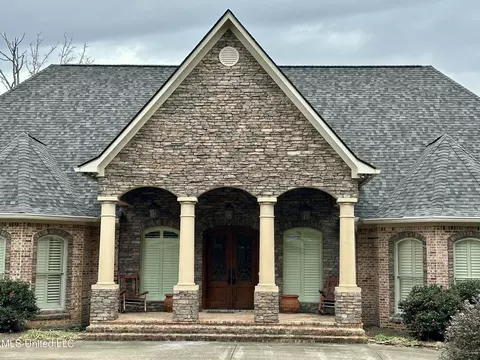 523 Susannah Dr, Brandon, MS 39047 photo 3