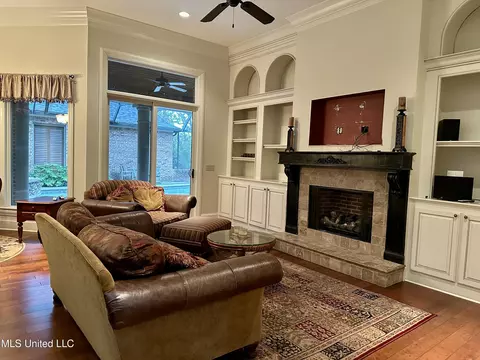 523 Susannah Dr, Brandon, MS 39047 photo 8