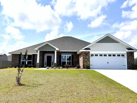 6216 Diamond Ln, Biloxi, MS 39532