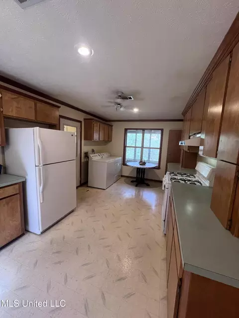 111 E Pittman Cir, Pearl, MS 39208 photo 5