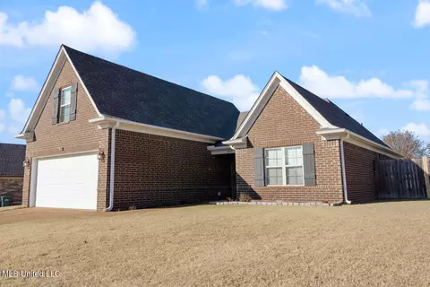 2692 Molly Ln, Southaven, MS 38672
