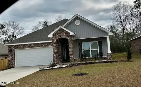 17780 Kelso Dr, D'iberville, MS 39540