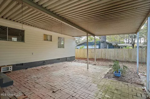 Exterior - 4325 Ridgewood Rd, Jackson, MS 39211 photo 5 of 7
