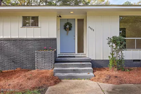 4325 Ridgewood Rd, Jackson, MS 39211