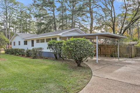 Exterior - 4325 Ridgewood Rd, Jackson, MS 39211 photo 1 of 7
