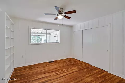 Bedroom - 4325 Ridgewood Rd, Jackson, MS 39211 photo 4 of 4