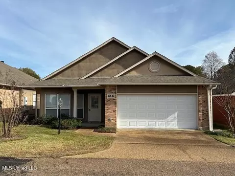 414 N Twin Lks, Clinton, MS 39056
