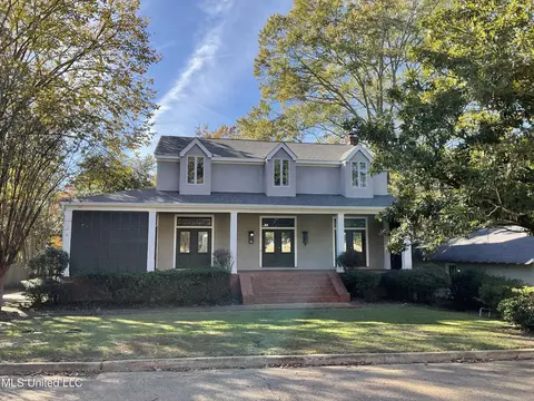 44 Avery Cir, Jackson, MS 39211