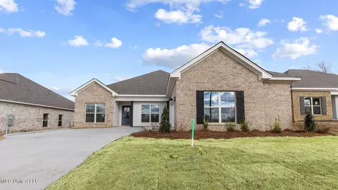 332 Carr Farms Rd, Ridgeland, MS 39157