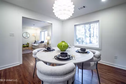 Dining - 384 Naples Rd, Jackson, MS 39206 photo 1 of 2
