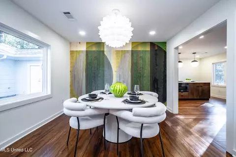 Dining - 384 Naples Rd, Jackson, MS 39206 photo 2 of 2