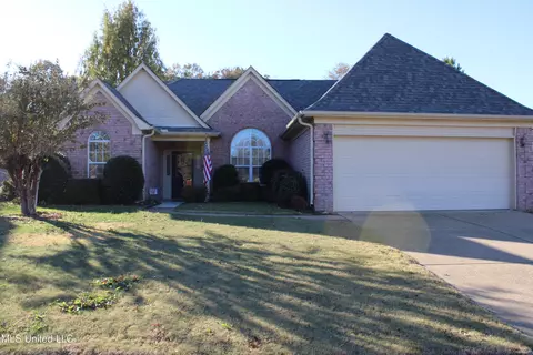 1677 Tara Dr, Hernando, MS 38632 photo 1