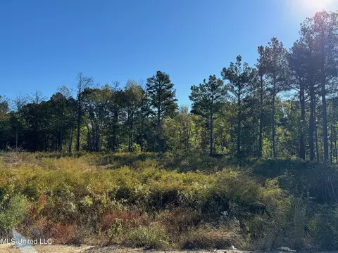 17 Highwoods Dr, Byhalia, MS 38611