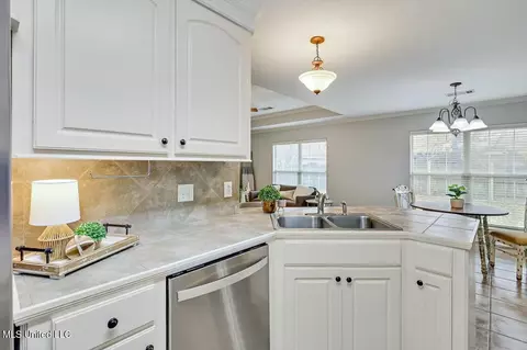 304 Silverleaf Cv, Brandon, MS 39047 photo 11