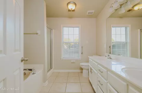 Bath - 3148 Mcingvale Rd, Hernando, MS 38632 photo 1 of 3