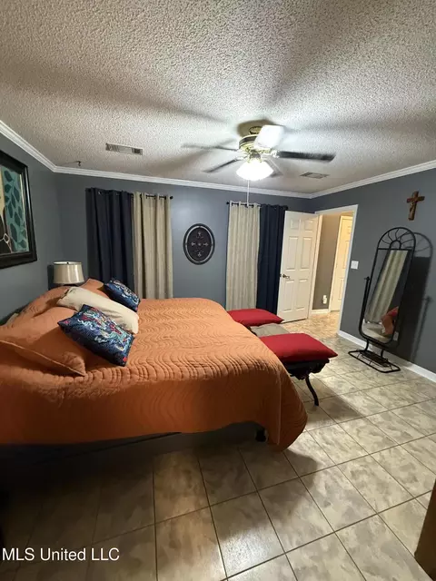 Bedroom - 2425 Perry Rd, Grenada, MS 38901 photo 2 of 2