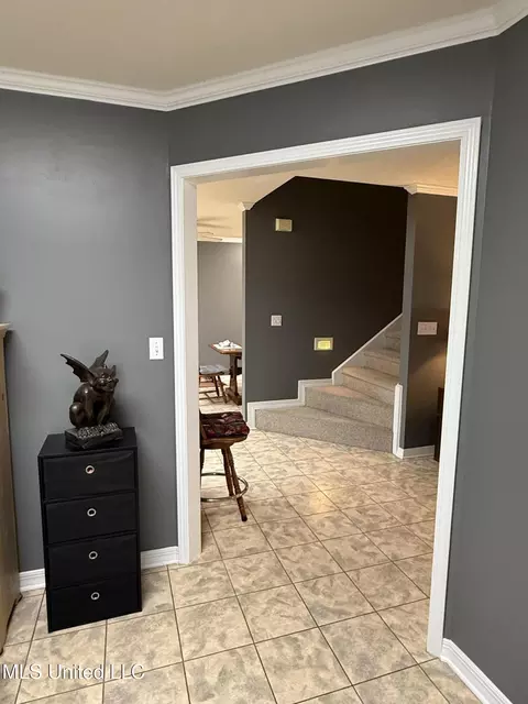 Entry Way - 2425 Perry Rd, Grenada, MS 38901 photo 1 of 2
