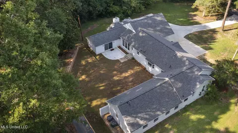 Exterior - 112 Louis Wilson Dr, Brandon, MS 39042 photo 10 of 10