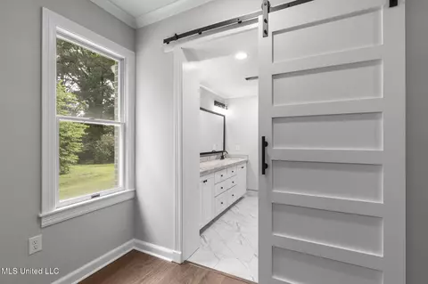 Entry Way - 112 Louis Wilson Dr, Brandon, MS 39042 photo 4 of 6