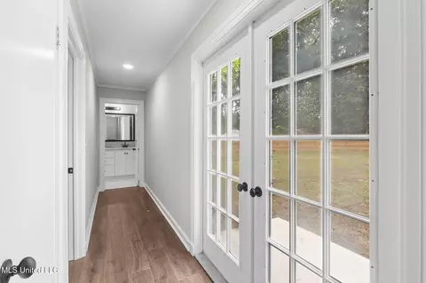 Entry Way - 112 Louis Wilson Dr, Brandon, MS 39042 photo 6 of 6