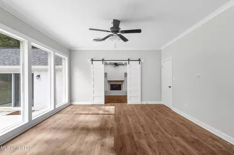 Living - 112 Louis Wilson Dr, Brandon, MS 39042 photo 1 of 6