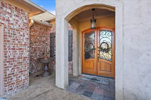 Entry Way - 157 Harbor View Dr, Madison, MS 39110 photo 1 of 3