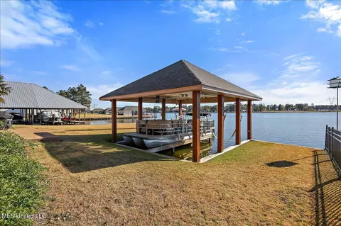 Exterior - 157 Harbor View Dr, Madison, MS 39110 photo 7 of 13