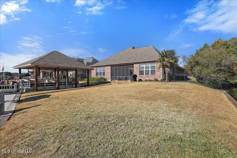 Exterior - 157 Harbor View Dr, Madison, MS 39110 photo 12 of 13